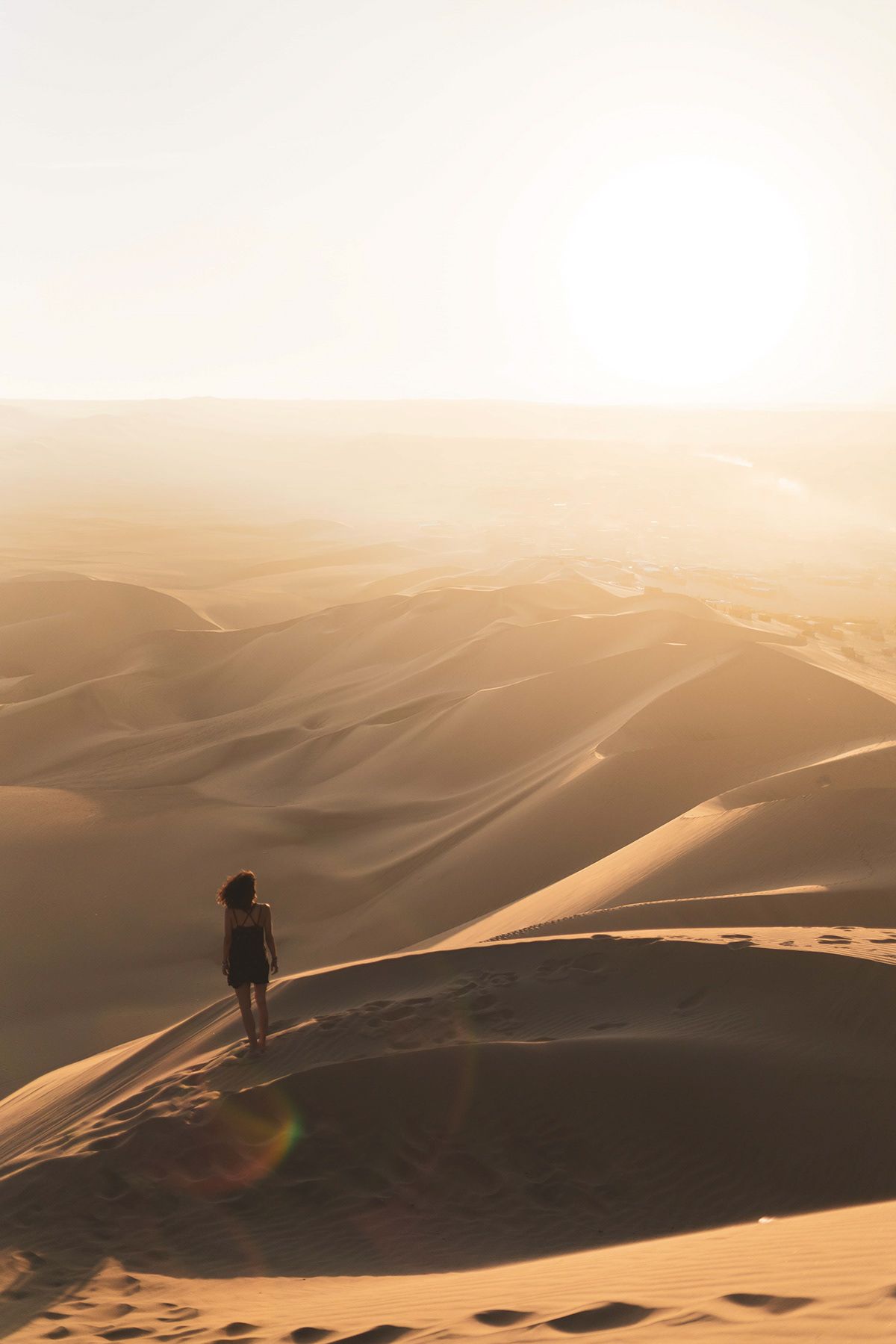 Huacachina, photographed by Jonathan Byrne