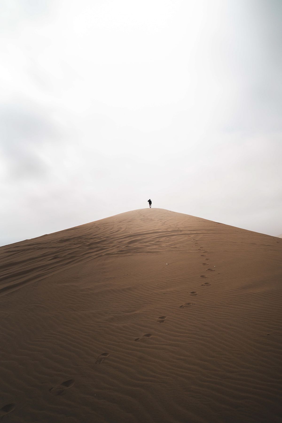 Huacachina, photographed by Jonathan Byrne