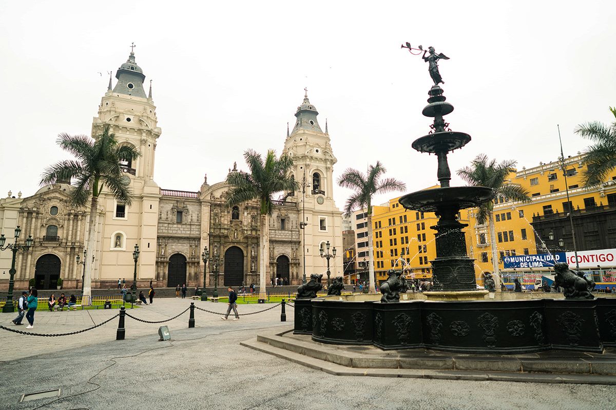 Lima, photographed by Jonathan Byrne